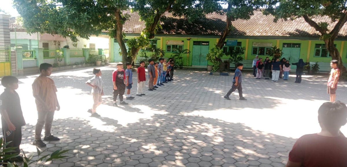 LATIHAN UPACARA