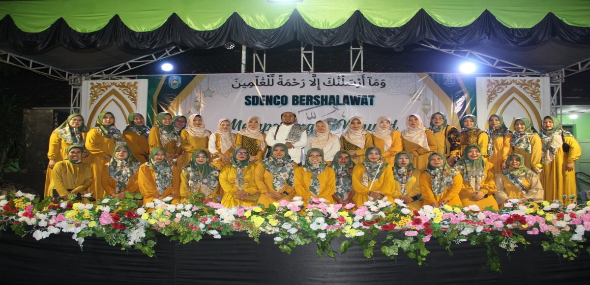 SDENCO BERSHOLAWAT DALAM RANGKA MEMPERINGATI MAULID NABI MUHAMMAD SAW