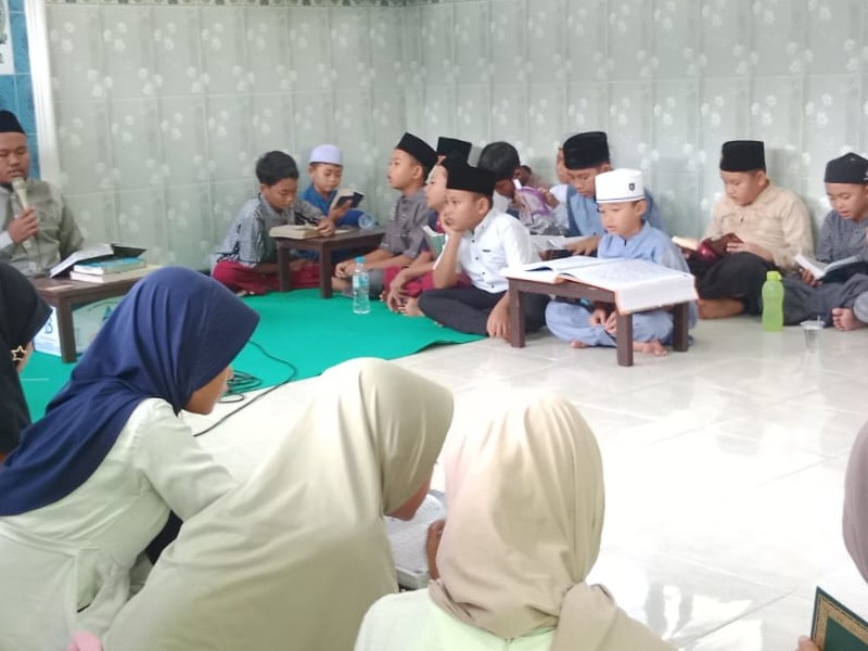 KHOTMIL QUR’AN DALAM RANGKA MEMPERINGATI HARI SANTRI
